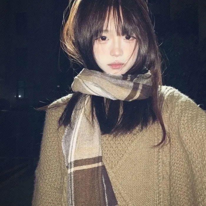不羁的美女 海报